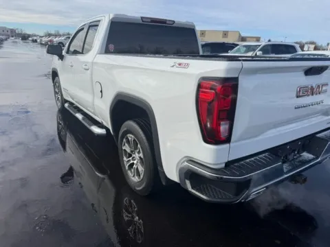More photos of 2019 GMC Sierra 1500 SLE at Indy Auto Man - Westfield, IN