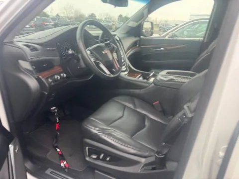 More photos of 2017 Cadillac Escalade Premium Luxury at Indy Auto Man - Westfield, IN