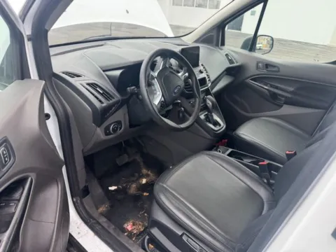 More photos of 2021 Ford Transit Connect XL at Indy Auto Man - Westfield, IN