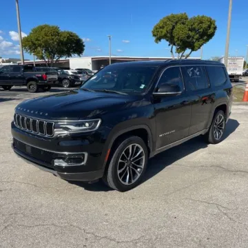 Photos of 2022 Jeep Wagoneer Series III for sale in Westfield, IN at Indy Auto Man - Westfield