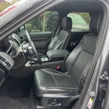 More photos of 2020 Land Rover Discovery HSE at Indy Auto Man - Westfield, IN