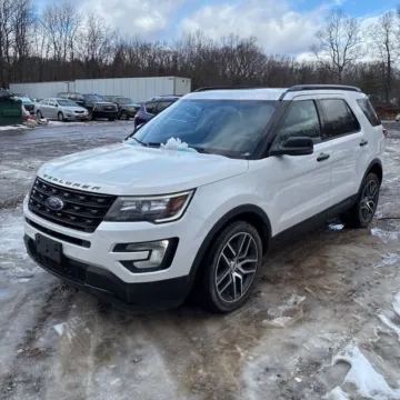 Photos of 2017 Ford Explorer Sport for sale in Westfield, IN at Indy Auto Man - Westfield