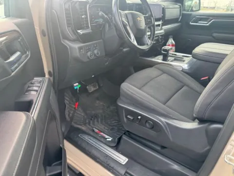 More photos of 2023 Chevrolet Silverado 1500 LT Trail Boss at Indy Auto Man - Westfield, IN