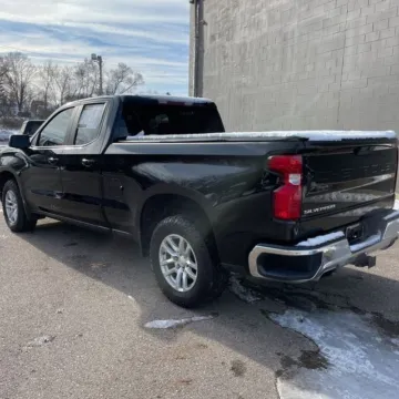 More photos of 2019 Chevrolet Silverado 1500 LT at Indy Auto Man - Westfield, IN