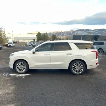 More photos of 2020 Hyundai Palisade Limited at Indy Auto Man - Westfield, IN