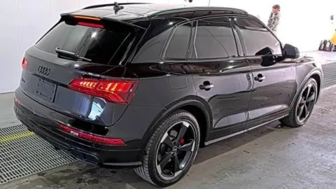 More photos of 2019 Audi SQ5 3.0T Premium Plus quattro at Indy Auto Man - Westfield, IN