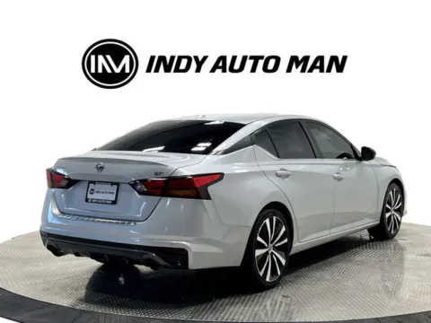 More photos of 2021 Nissan Altima 2.5 SR at Indy Auto Man - Westfield, IN