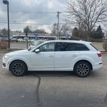 More photos of 2018 Audi Q7 3.0T Premium Plus quattro at Indy Auto Man - Westfield, IN
