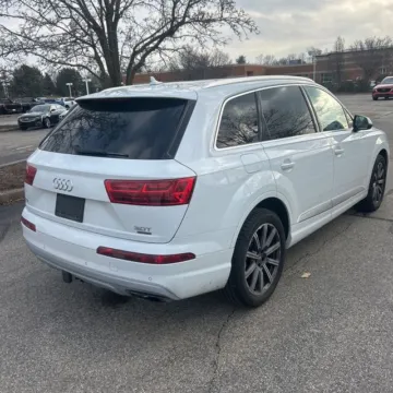 More photos of 2018 Audi Q7 3.0T Premium Plus quattro at Indy Auto Man - Westfield, IN