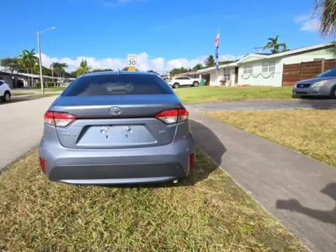 More photos of 2021 Toyota Corolla LE at Indy Auto Man - Westfield, IN