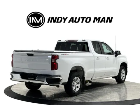 More photos of 2020 Chevrolet Silverado 1500 LT at Indy Auto Man - Westfield, IN