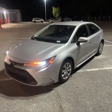 Photos of 2020 Toyota Corolla LE for sale in Westfield, IN at Indy Auto Man - Westfield