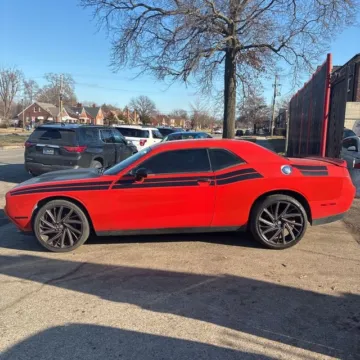 More photos of 2018 Dodge Challenger SXT at Indy Auto Man - Westfield, IN