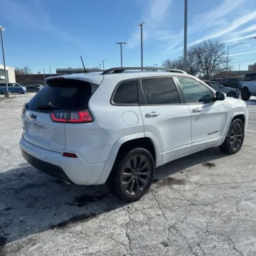 More photos of 2020 Jeep Cherokee Limited at Indy Auto Man - Westfield, IN