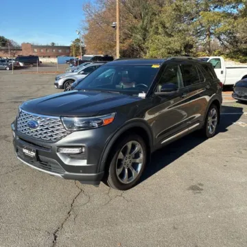 Photos of 2020 Ford Explorer Platinum for sale in Westfield, IN at Indy Auto Man - Westfield