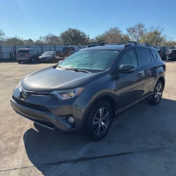 Photos of 2018 Toyota RAV4 for sale in Westfield, IN at Indy Auto Man - Westfield