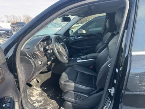 More photos of 2015 Mercedes-Benz M-Class ML 350 at Indy Auto Man - Westfield, IN