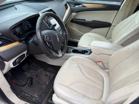 More photos of 2015 Lincoln MKC at Indy Auto Man - Westfield, IN