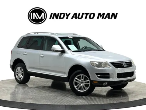 Photos of 2008 Volkswagen Touareg 2 VR6 FSI for sale in Westfield, IN at Indy Auto Man - Westfield