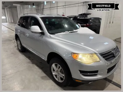 Black 2008 Volkswagen Touareg 2 VR6 FSI for sale in Westfield, IN