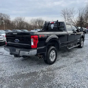 More photos of 2019 Ford F-350SD XLT at Indy Auto Man - Westfield, IN