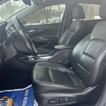 More photos of 2020 Chevrolet Malibu Premier at Indy Auto Man - Westfield, IN