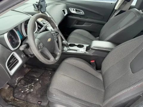 More photos of 2017 Chevrolet Equinox LS at Indy Auto Man - Westfield, IN