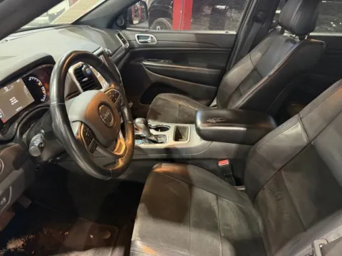 More photos of 2018 Jeep Grand Cherokee Altitude at Indy Auto Man - Westfield, IN