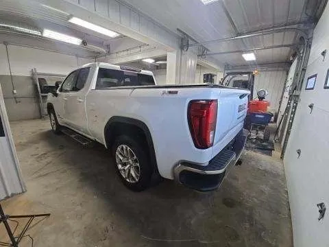 More photos of 2019 GMC Sierra 1500 SLE at Indy Auto Man - Westfield, IN