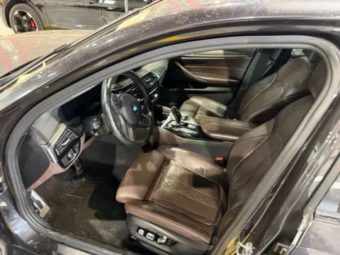 More photos of 2019 BMW 5 Series M550i xDrive at Indy Auto Man - Westfield, IN