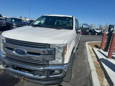 Photos of 2017 Ford F-350SD Lariat for sale in Westfield, IN at Indy Auto Man - Westfield