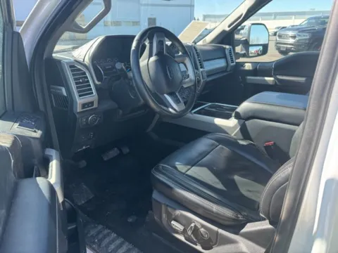 More photos of 2017 Ford F-350SD Lariat at Indy Auto Man - Westfield, IN