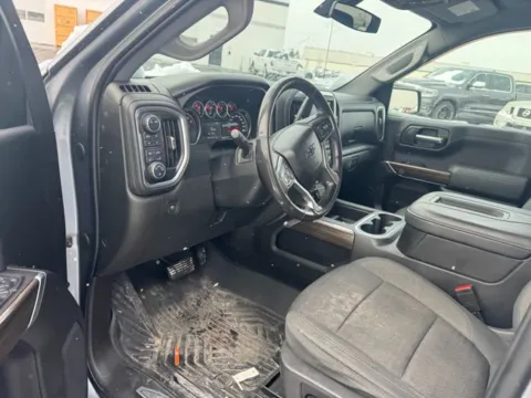 More photos of 2021 Chevrolet Silverado 1500 RST at Indy Auto Man - Westfield, IN