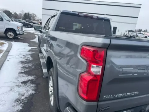 More photos of 2021 Chevrolet Silverado 1500 RST at Indy Auto Man - Westfield, IN