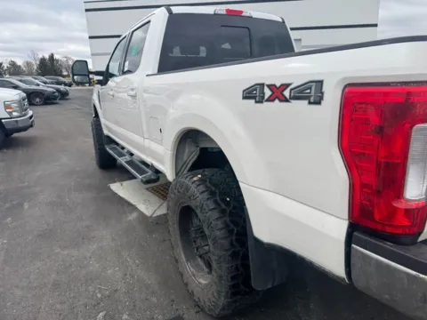 More photos of 2018 Ford F-250SD Lariat at Indy Auto Man - Westfield, IN