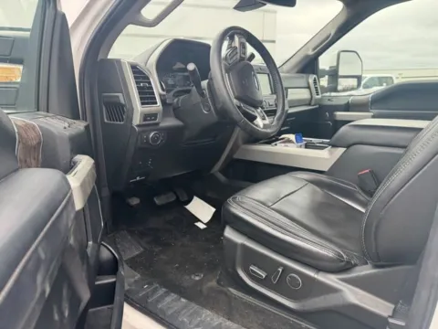 More photos of 2018 Ford F-250SD Lariat at Indy Auto Man - Westfield, IN