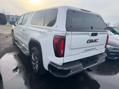 More photos of 2022 GMC Sierra 1500 SLT at Indy Auto Man - Westfield, IN