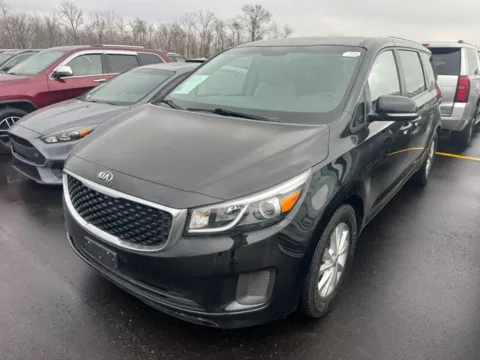 Photos of 2016 Kia Sedona LX for sale in Westfield, IN at Indy Auto Man - Westfield