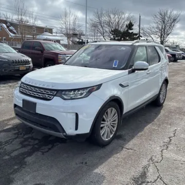 Photos of 2018 Land Rover Discovery HSE Luxury for sale in Westfield, IN at Indy Auto Man - Westfield