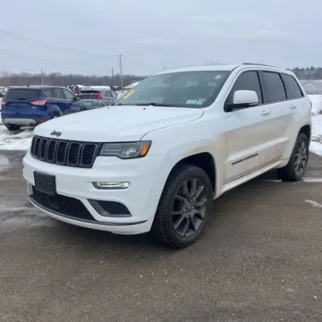 Photos of 2020 Jeep Grand Cherokee High Altitude for sale in Westfield, IN at Indy Auto Man - Westfield