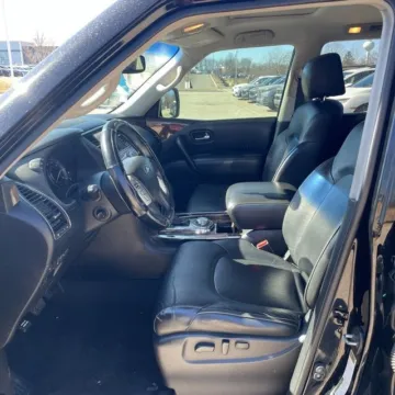 More photos of 2016 INFINITI QX80 at Indy Auto Man - Westfield, IN