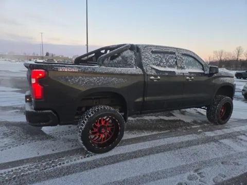 More photos of 2020 Chevrolet Silverado 1500 LT Trail Boss at Indy Auto Man - Westfield, IN
