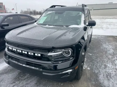 Photos of 2023 Ford Bronco Sport Outer Banks for sale in Westfield, IN at Indy Auto Man - Westfield