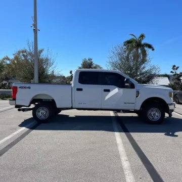 Another view of 2018 Ford F-250SD XL for sale in Westfield, IN at Indy Auto Man - Westfield