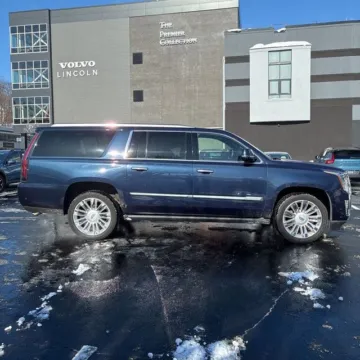 Another view of 2017 Cadillac Escalade ESV Platinum Edition for sale in Westfield, IN at Indy Auto Man - Westfield