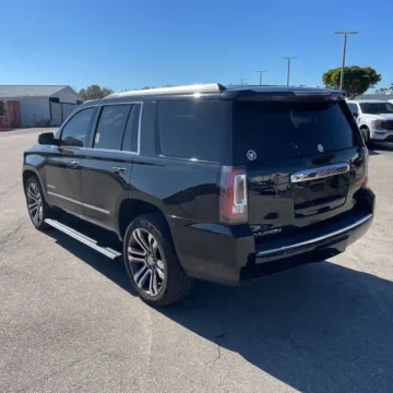 More photos of 2018 GMC Yukon Denali at Indy Auto Man - Westfield, IN