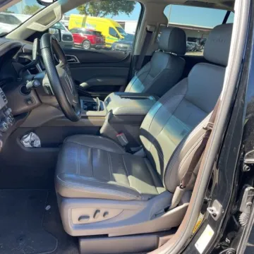 More photos of 2018 GMC Yukon Denali at Indy Auto Man - Westfield, IN