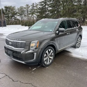 Photos of 2020 Kia Telluride S for sale in Westfield, IN at Indy Auto Man - Westfield