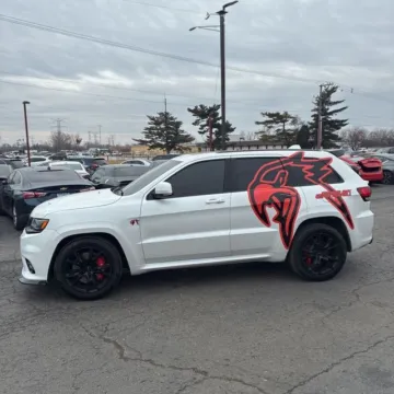 More photos of 2017 Jeep Grand Cherokee SRT at Indy Auto Man - Westfield, IN