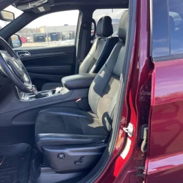 More photos of 2019 Jeep Grand Cherokee Altitude at Indy Auto Man - Westfield, IN